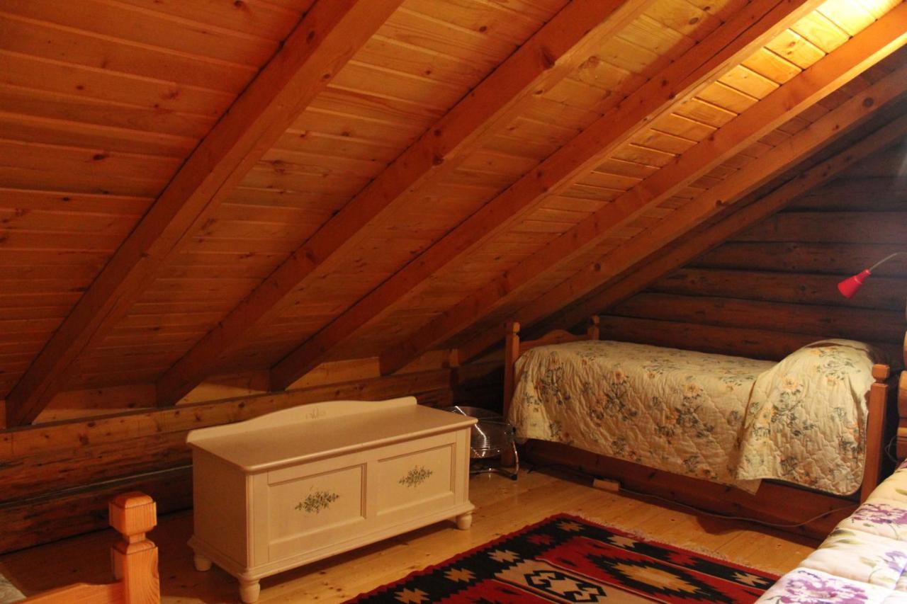B&B Le Corone - Chalet Nel Bosco Cavalo Екстериор снимка